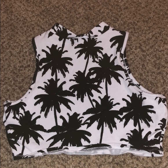 Black and white palm tree crop top size small - Picture 2 of 3